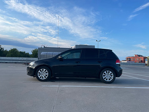 Volkswagen Golf 2011 (4 foto / 13)
