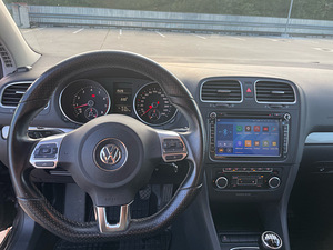 Volkswagen Golf 2011 (7 foto / 13)