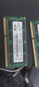 Коплектующие для ноутбука RAM SSD (2 фото из 3)