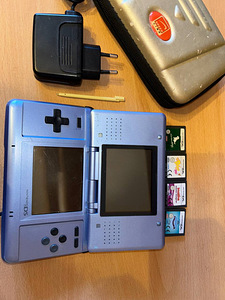 Nintendo ds (1 foto / 2)