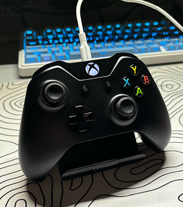 Xbox контроллер (3 фото из 4)