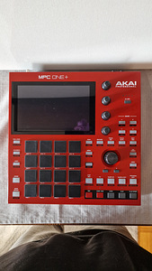 AKAI MPC ONE+