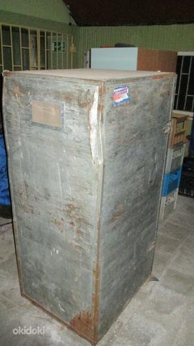 Suur metall kast kaanega/uksega (foto #2)