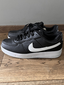 Теннисные туфли Nike (3 фото из 4)