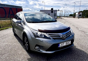 Toyota Avensis 1.8 108kW LPG (1 foto / 11)