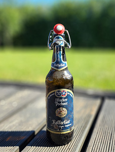 Klaaspudel korgiga, 0,5L (2 foto / 2)