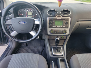 Ford Focus (5 фото из 6)