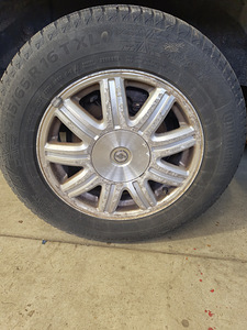 Диски + шины 215/65 R16 (1 фото из 3)