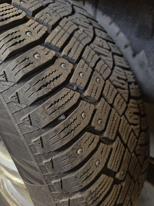 Диски + шины 215/65 R16 (2 фото из 3)