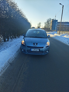 Peugeot 5008 (6 foto / 12)
