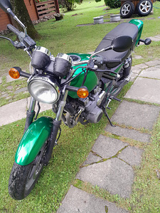 KAWASAKI ZR 550 (1 foto / 6)
