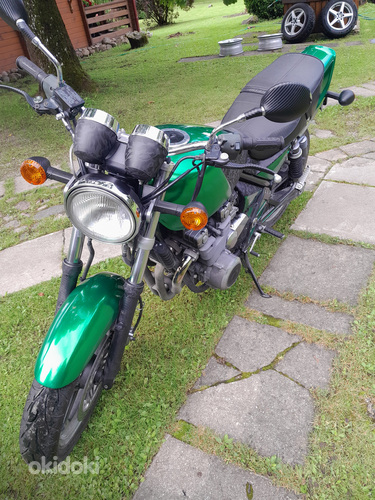 KAWASAKI ZR 550