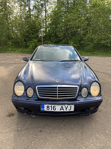 Mercedes-Benz CLK200 gaasiseadmega (4 foto / 7)