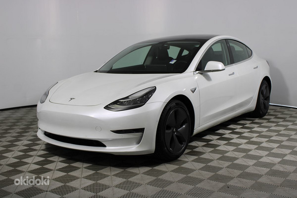 TESLA AUTORENT BOLT