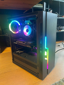 Pc, i5 10400f, rx6600xt , z490, 16gb ddr4, 1tb ssd (1 foto / 3)