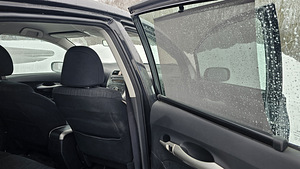 Toyota Auris 2008 RS (3 foto / 14)