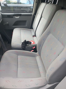 VW Transporter (1 foto / 8)