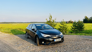Toyota Avensis 2.0 105kW 2016 (2 foto / 13)
