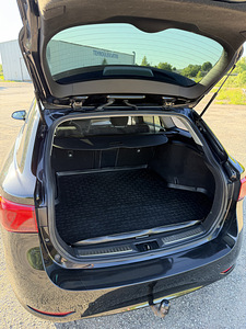 Toyota Avensis 2.0 105kW 2016 (12 foto / 14)