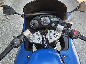 Suzuki GSX750f (5 foto / 5)