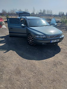 Volvo v70 2003 (7 foto / 11)