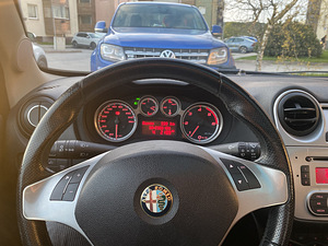Alfa Romeo MiTo 2011 (7 foto / 9)