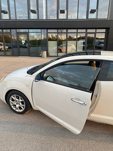 Alfa Romeo MiTo 2011 (9 foto / 9)