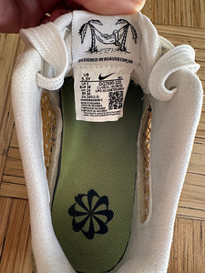Naiste Nike tossud (5 foto / 5)