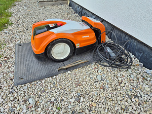 Stihl RMI 422PC робот-газонокосилка (1 фото из 3)