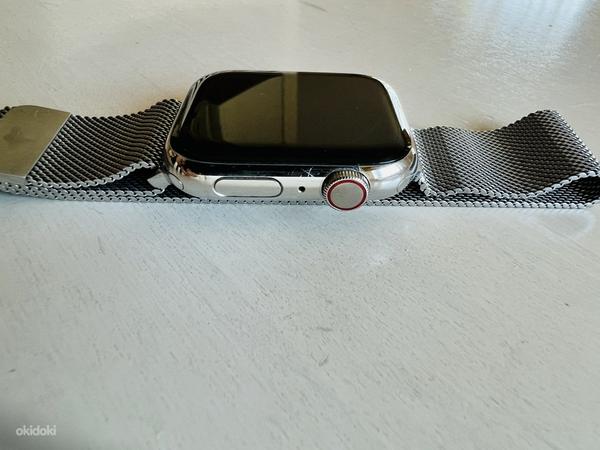 Apple Watch 7 из нержавеющей стали 45 мм (фото #3)