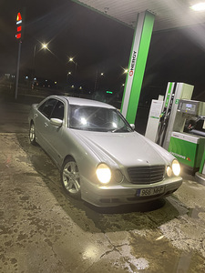 Mercedes-Benz E200cdi (1 foto / 6)