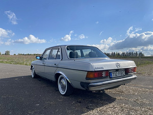 Mercedes-Benz 230 2.3 97kW (4 foto / 4)