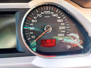 M: AUDI A6 2,0 diisel 2010a. (8 foto / 8)