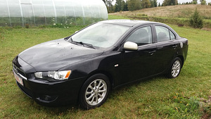 Mitsubishi Lancer (4 фото из 14)