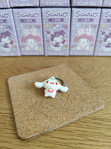 Sanrio брелки (7 фото из 10)