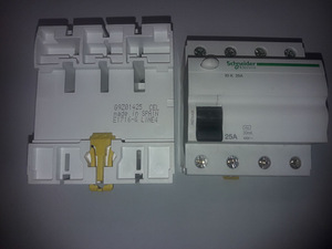 Uued Schneider Electric rikkevoolukaitsmed (1 foto / 2)
