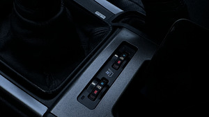 Lexus IS 220 (6 foto / 9)