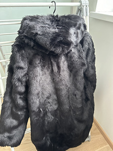 Monki kunstkarusnahast talvemantel, suurus XS (7 foto / 10)