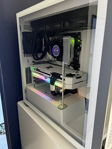 PC / ASUS ROG Strix RTX 3090 / i9-10900K/ 32GB, 3600 MHz (9 foto / 10)