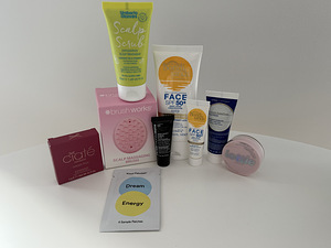 Новый набор косметики ( Peter Thomas Roth, Ciate,Korres) (2 фото из 3)