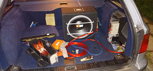 SUBWOOFER JBL 1000W + AMPLIFIER + WIRED (4 foto / 4)