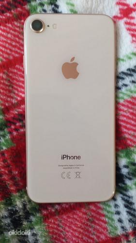 Apple iPhone 8, 64ГБ (фото #3)