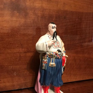 Portselanist kujuke “Taras” / Porcelain figurine “Taras (4 foto / 5)