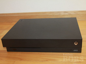 Xbox One X 1 TB (4 foto / 5)