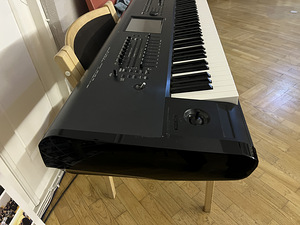 Korg Kronos 73 Music Workstation (3 foto / 6)