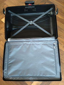 Чемодан American Tourister 74см (3 фото из 5)