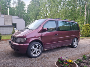 Мерседес-Бенц V Класс (3 фото из 8)