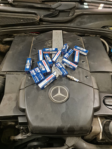 Mercedes benz cl500 (3 foto / 6)