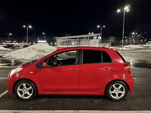 Toyota Yaris T-Sport (2 foto / 9)