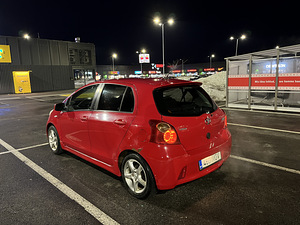 Toyota Yaris T-Sport (3 foto / 9)